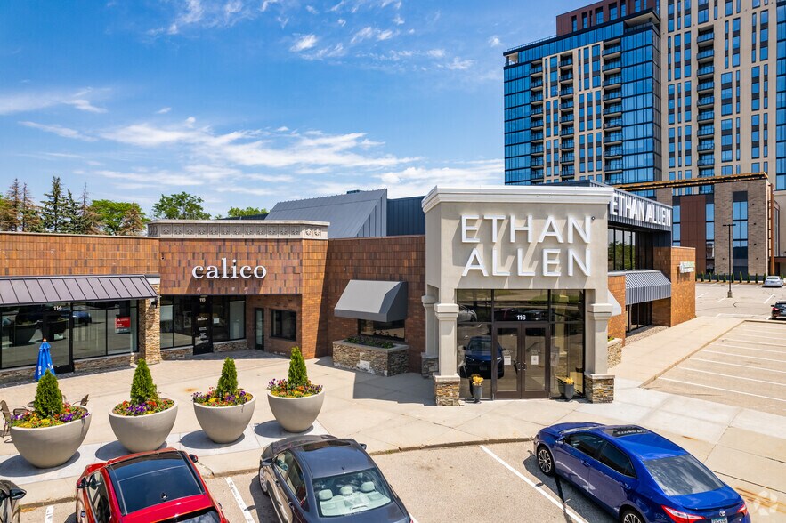 More Photos Of 7101 France Ave S, Edina Freestanding For Lease