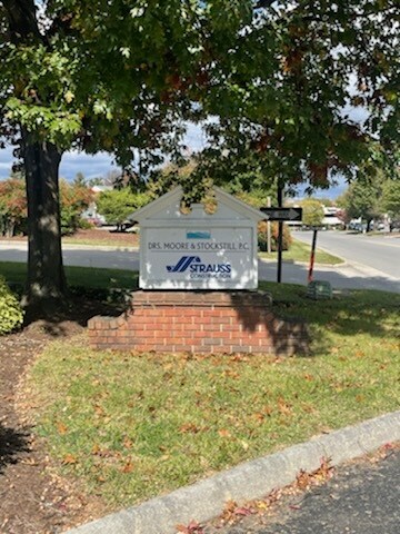 More Photos Of 5100 Bernard Dr, Roanoke Medical For Sale