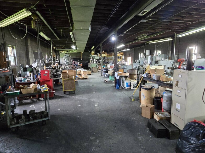 More Photos Of 667 Lebanon Ave, Williamstown Warehouse For Lease