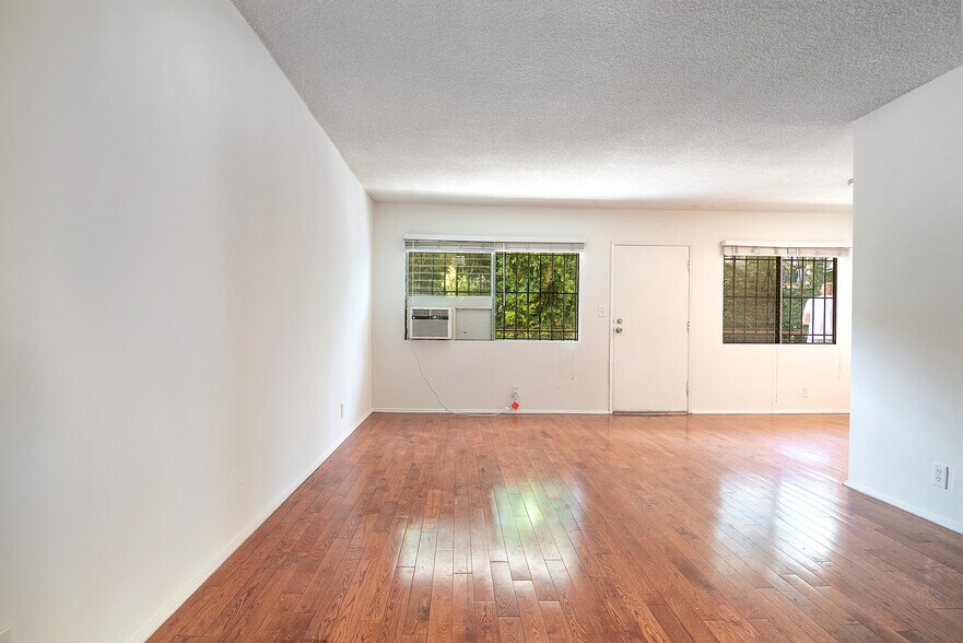 More Photos Of 1852 N Wilton Pl, Los Angeles Apartments For Sale