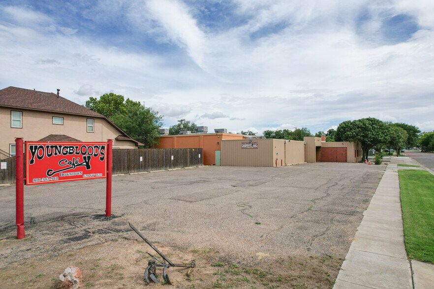 Primary Photo Of 620 SW 16th Ave, Amarillo Restaurant For Sale