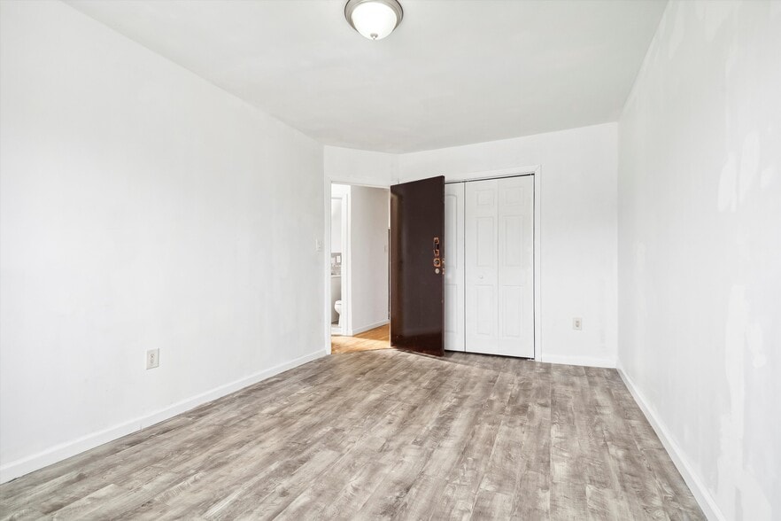 More Photos Of 458 Swinton Ave, Bronx Apartments For Sale