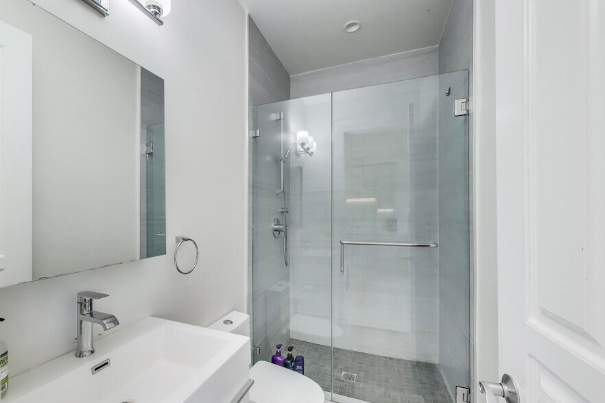 More Photos Of 751 Capp st, San Francisco Apartments For Sale