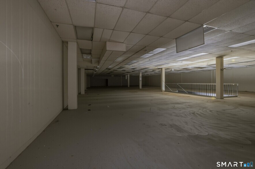 More Photos Of 1930 Silas Deane Hwy, Rocky Hill Freestanding For Sale