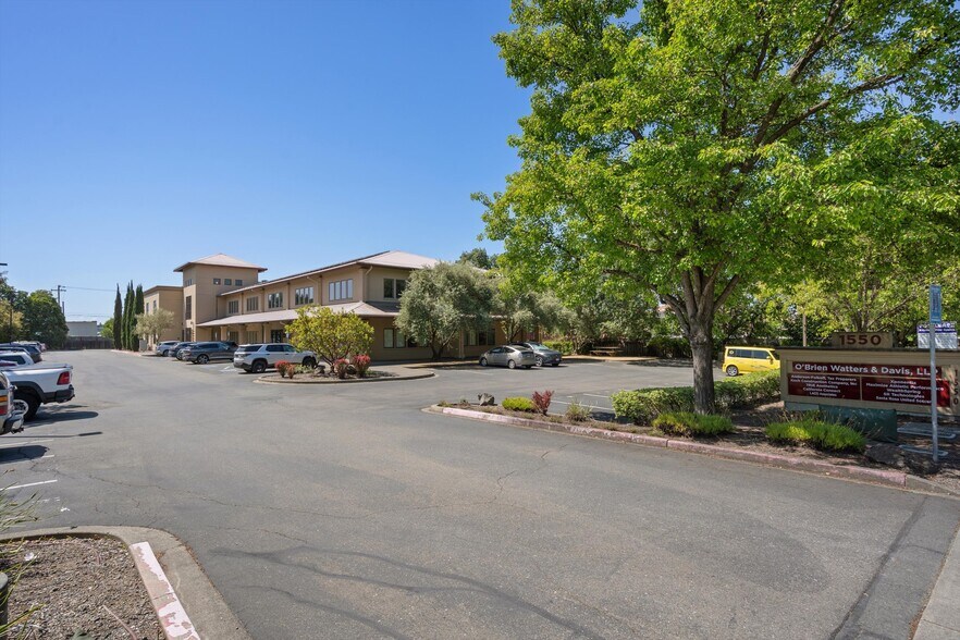 More Photos Of 1550 Airport Blvd, Santa Rosa Office For Lease