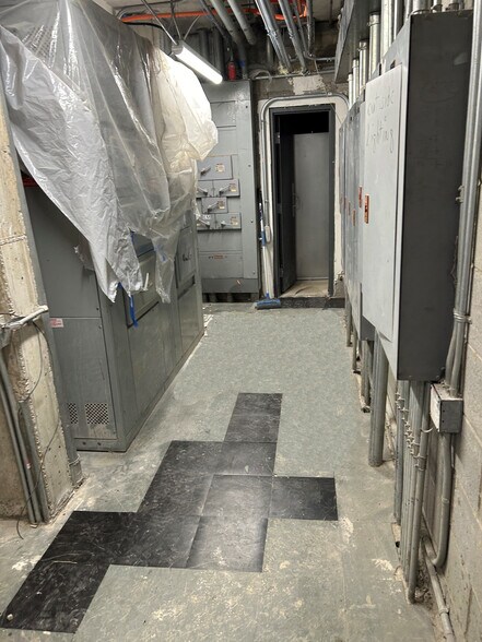 More Photos Of 1100 Mediterranean Ave, Columbus Hotel For Sale