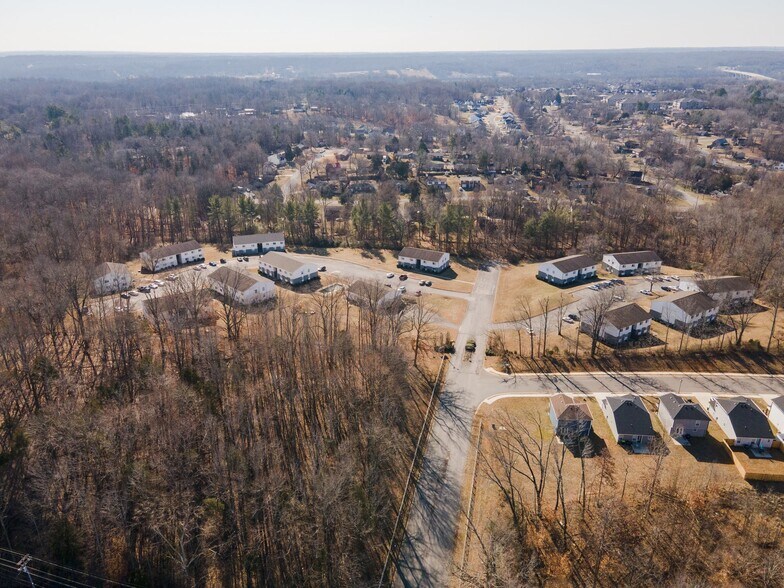 More Photos Of 1351 Avondale Dr, Clarksville Apartments For Sale