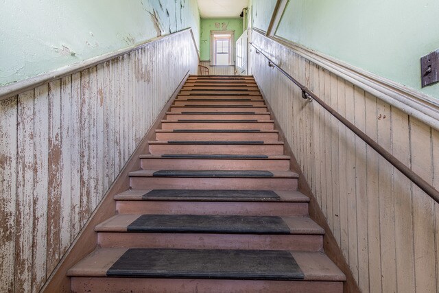 More Photos Of 2 Park Ave W, Princeton Medical For Sale