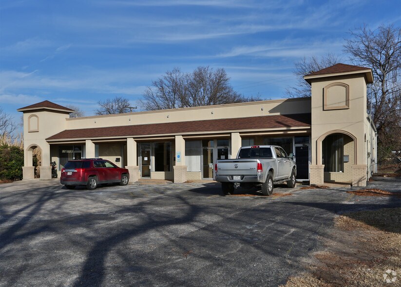 Primary Photo Of 9516 W Camp Bowie, Fort Worth Office For Lease