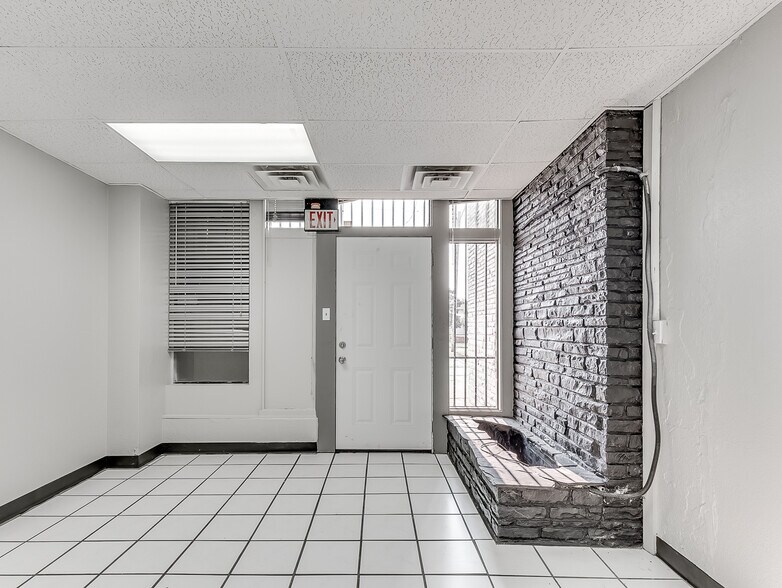 More Photos Of 901 N Virginia Ave, Oklahoma City Manufacturing For Lease