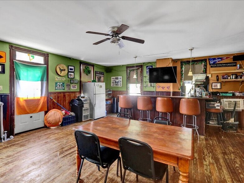 More Photos Of 1634 Moselem Springs Rd, Hamburg Storefront Retail Residential For Sale