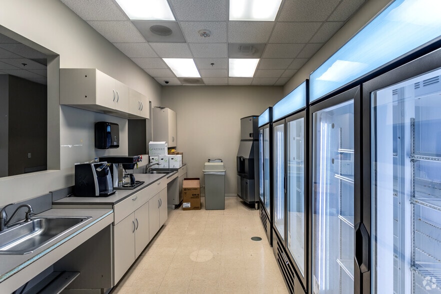 More Photos Of 2641 Sumner Blvd, Raleigh Unknown For Lease