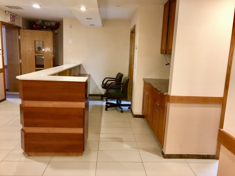 More Photos Of 1314 Rockaway Pkwy, Brooklyn Medical For Sale