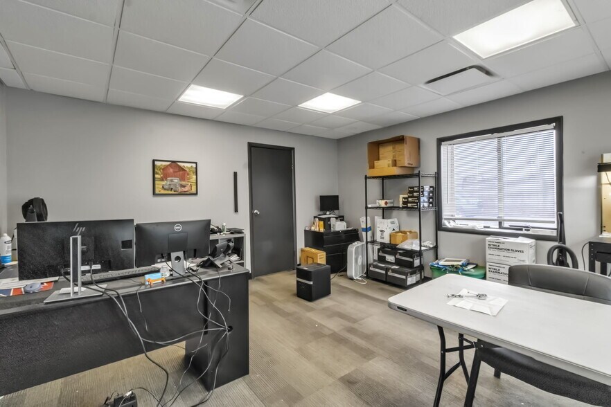 More Photos Of 874 Niagara Falls Blvd, Buffalo Auto Repair For Sale