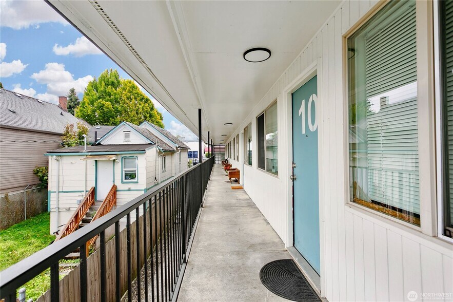 More Photos Of 1405 Martin Luther King Jr Way, Tacoma Apartments For Sale