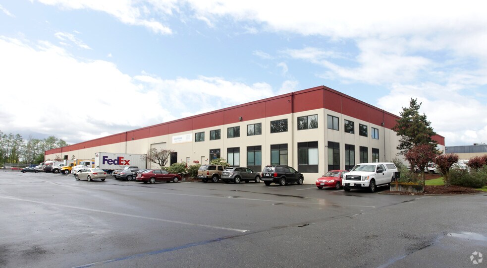More Photos Of 8939 S 190th St, Kent Warehouse For Lease