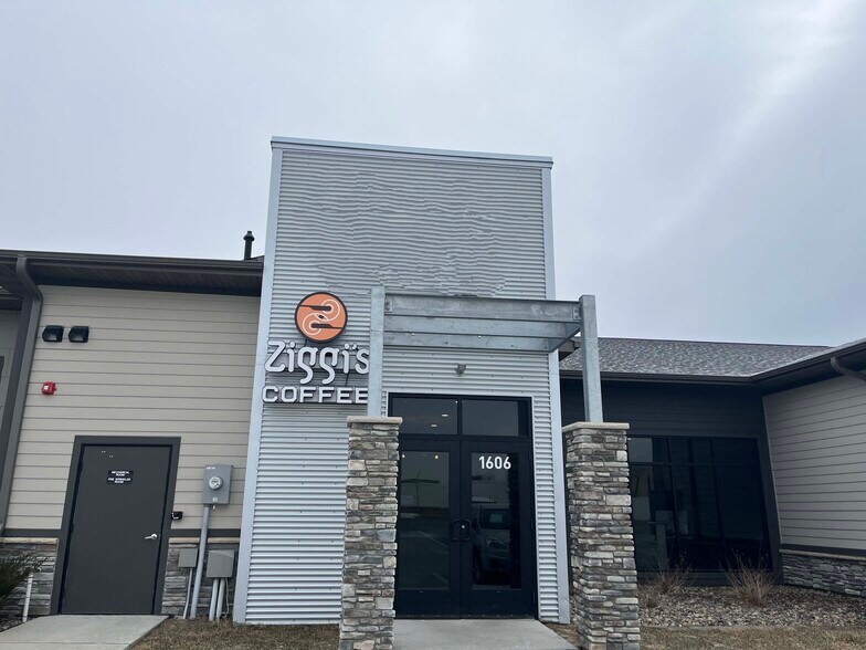 More Photos Of 1606 NW Irvinedale Dr, Ankeny Daycare Center For Lease