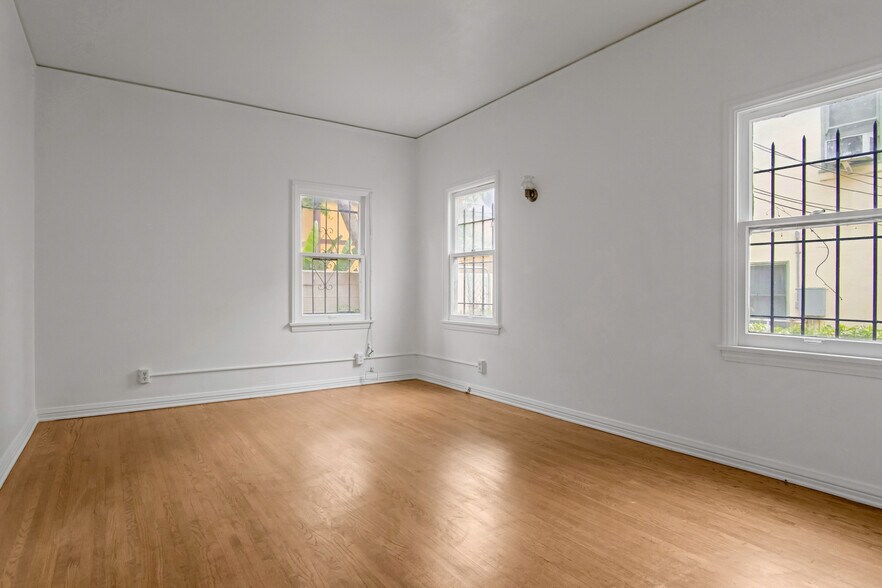 More Photos Of 712 S Stanley Ave, Los Angeles Apartments For Sale
