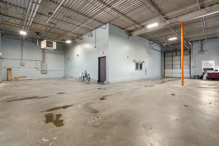 More Photos Of 59-67 Tosca Dr, Stoughton Warehouse For Lease