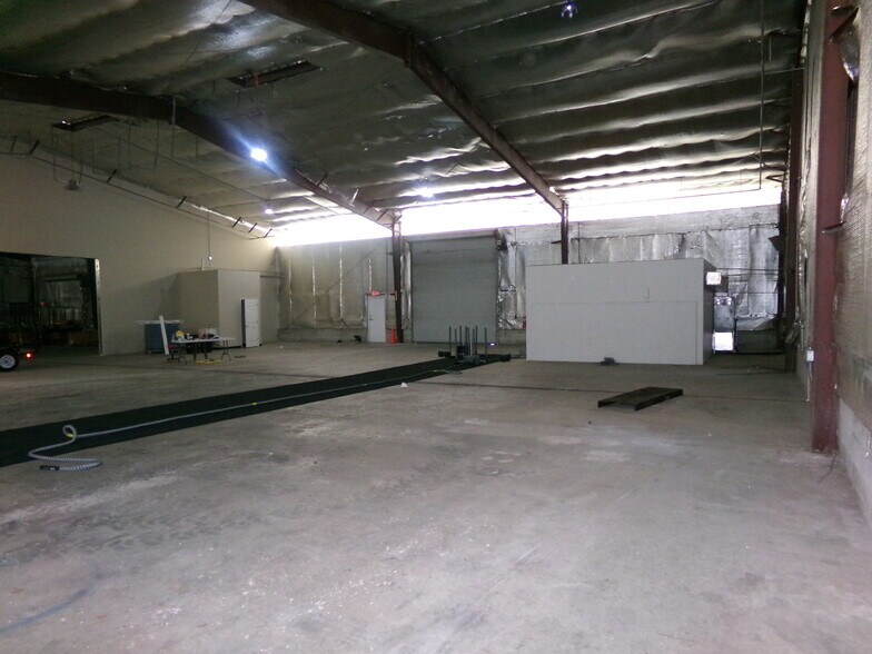 More Photos Of 4763 Drane Field Rd, Lakeland Warehouse For Lease