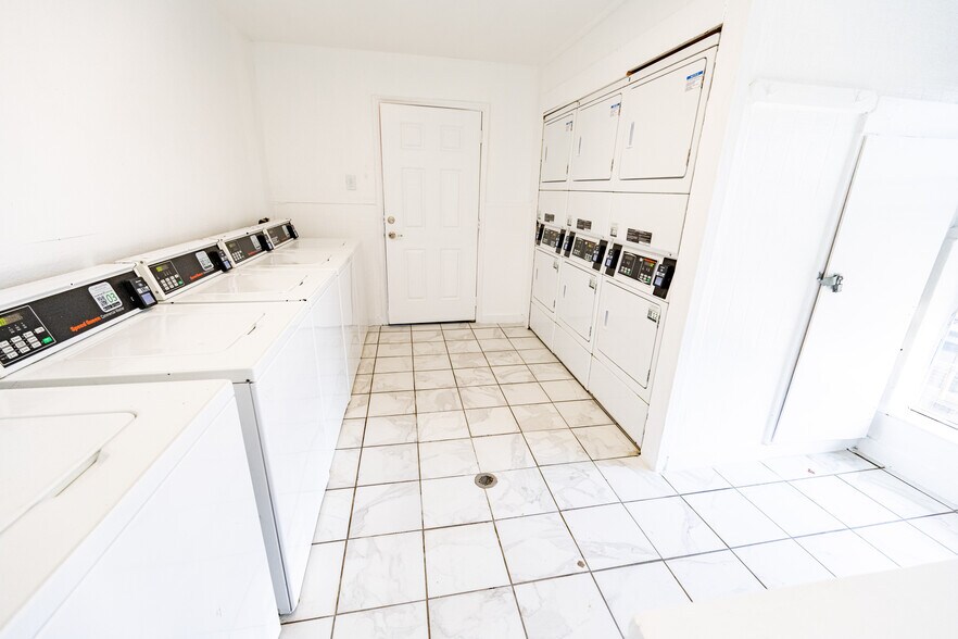 More Photos Of 2850 Clydedale Dr, Dallas Apartments For Sale