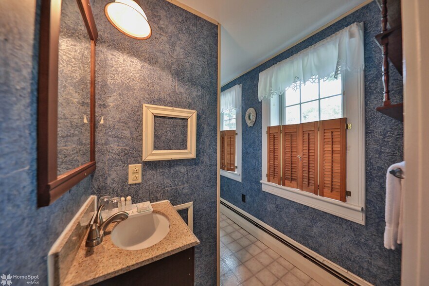 More Photos Of 2468 Route 390, Canadensis Hospitality For Sale