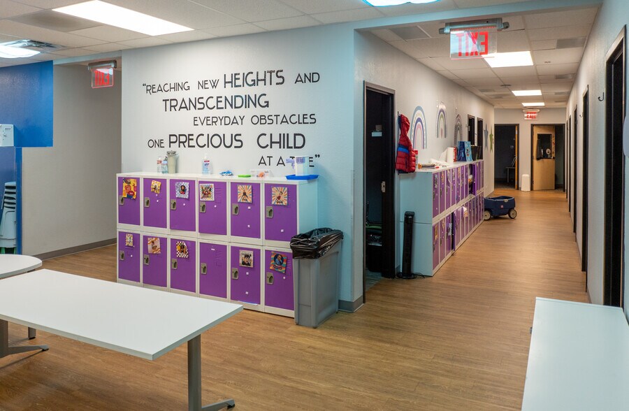 More Photos Of 4441 Bryant Irvin Rd N, Fort Worth Medical For Sale