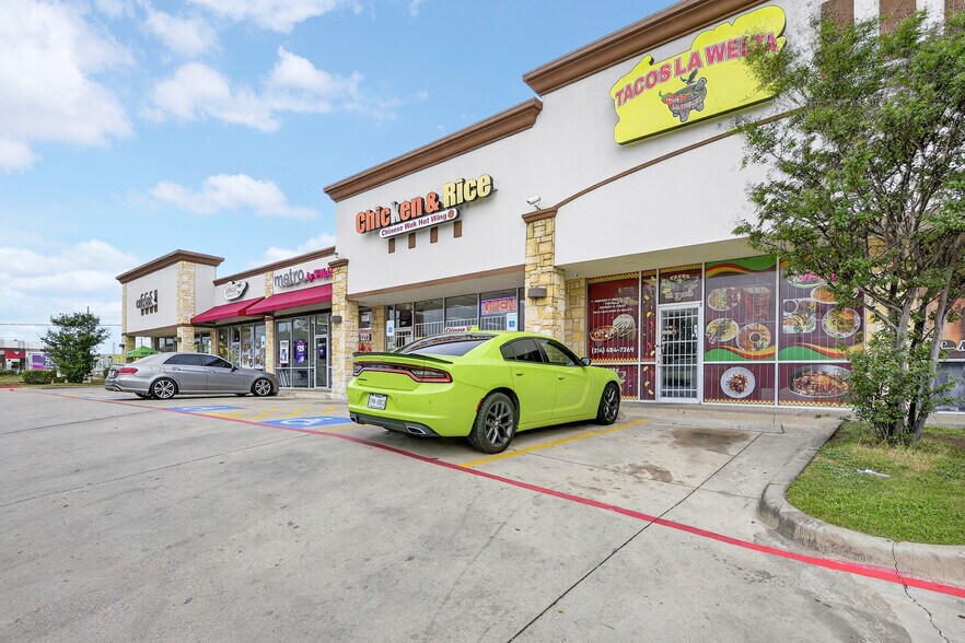 More Photos Of 8702 S Lancaster Rd, Dallas Freestanding For Sale