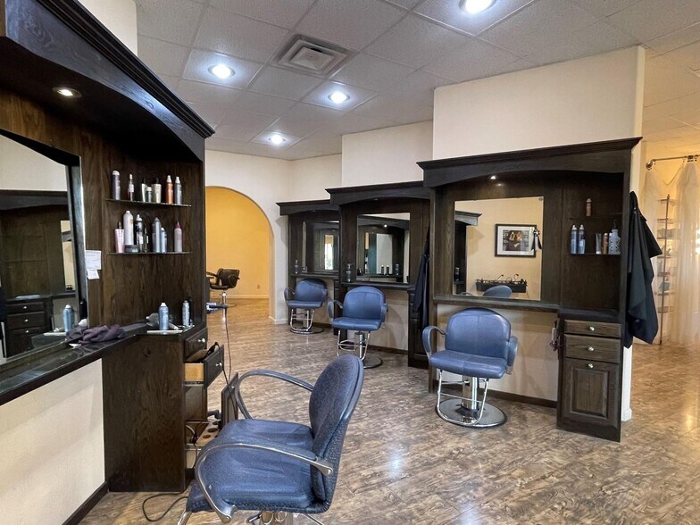 More Photos Of 415 N Muskogee Ave, Tahlequah Storefront Retail Residential For Sale