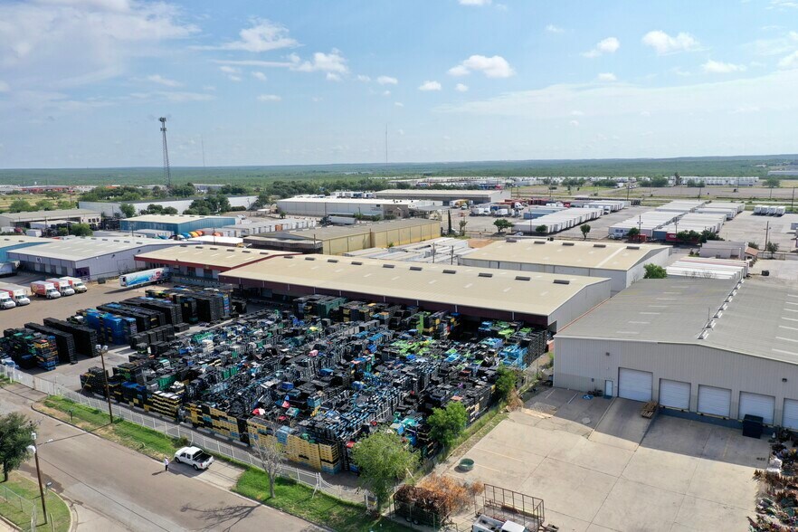 More Photos Of 14209 Distribution Ave, Laredo Distribution For Sale