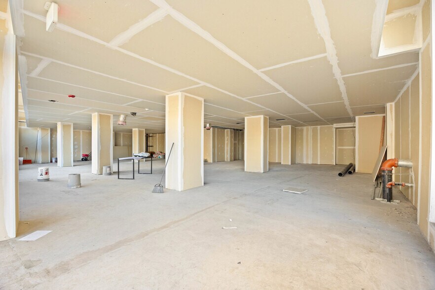 More Photos Of 65 W Broad St, Rochester Apartments For Lease