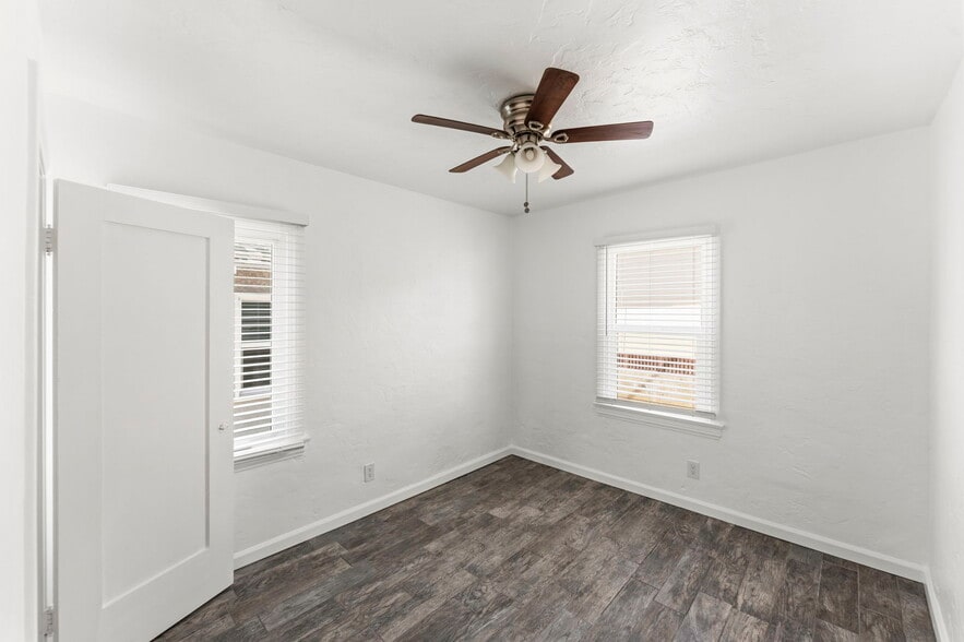 More Photos Of 1047 W 7th St, San Pedro Multifamily For Sale