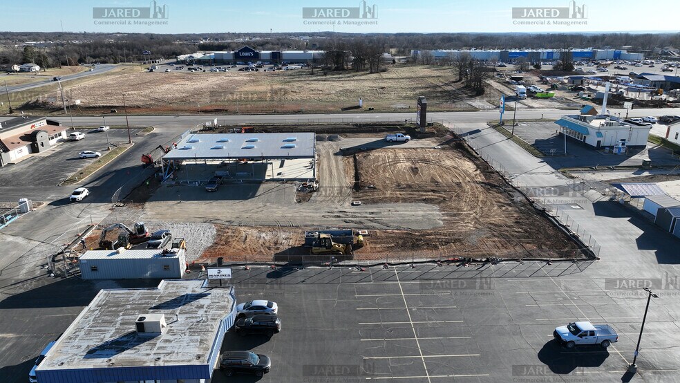 More Photos Of 1565-1585 S Jefferson Ave, Lebanon General Retail For Lease