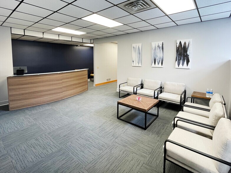 More Photos Of 1920 Monroe St, Madison Medical For Lease