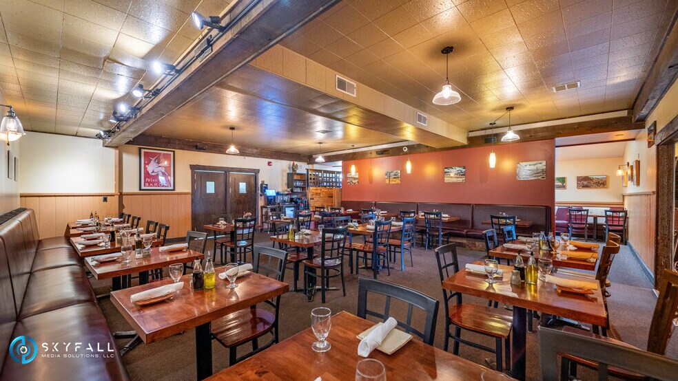 More Photos Of 351 Silver St, Elko Restaurant For Sale