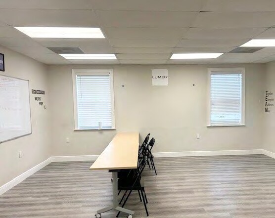 More Photos Of 12853 Banyan Creek Dr, Fort Myers Business Park For Lease