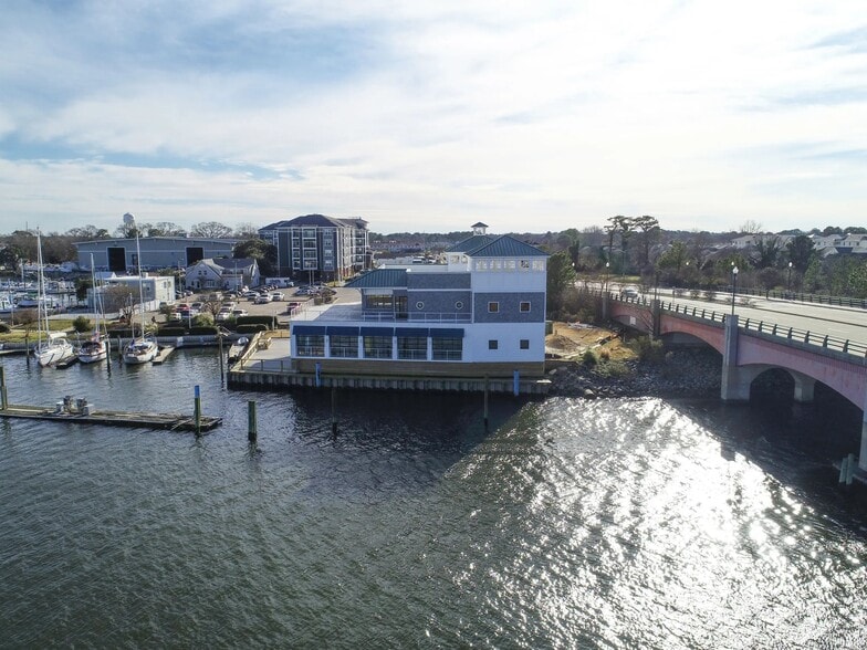 More Photos Of 8180 Shore Dr, Norfolk Marina For Sale