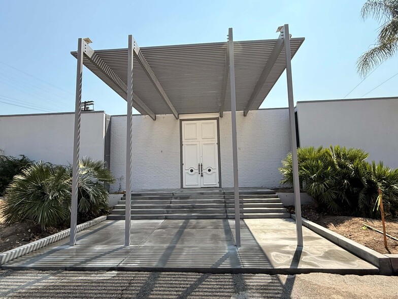 More Photos Of 4000-4010 Chevy Chase Dr, Los Angeles Office For Lease