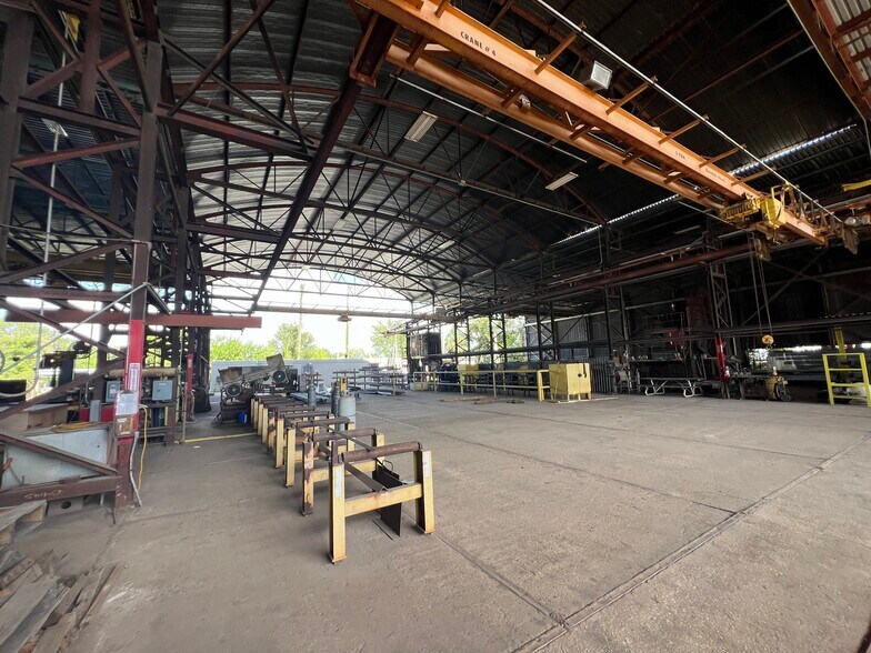 More Photos Of 5101 S 24th Ave, Tampa Manufacturing For Sale