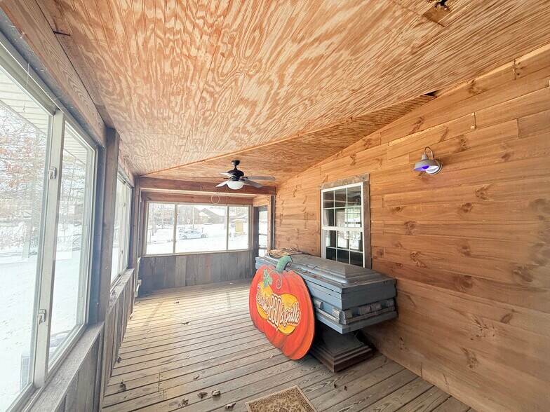 More Photos Of 16 Baby Back Pl, Pipestem Flex For Sale