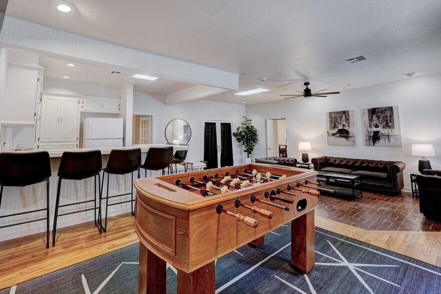 More Photos Of 3500 N Coltrane Rd, Forest Park Specialty For Sale