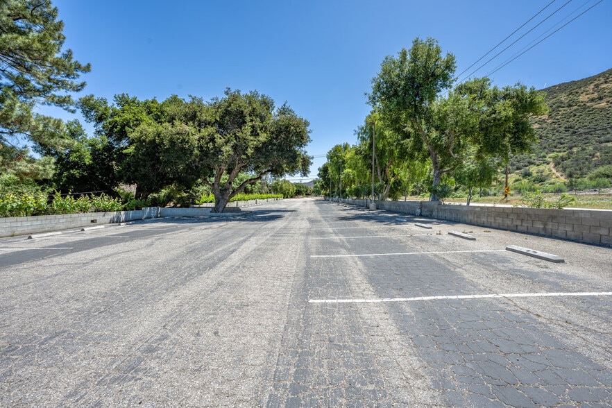 More Photos Of 12625 Sierra Hwy, Santa Clarita Restaurant For Sale