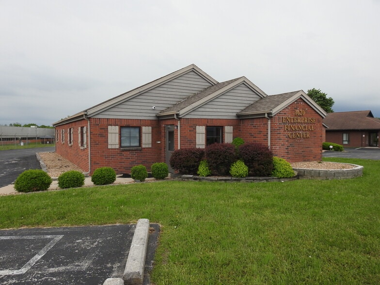 More Photos Of 1620 Enterprise Ave, Springfield Office For Lease