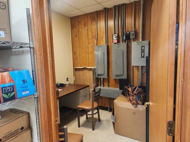 More Photos Of 16018 McMullen Hwy SW, Cresaptown Fast Food For Sale