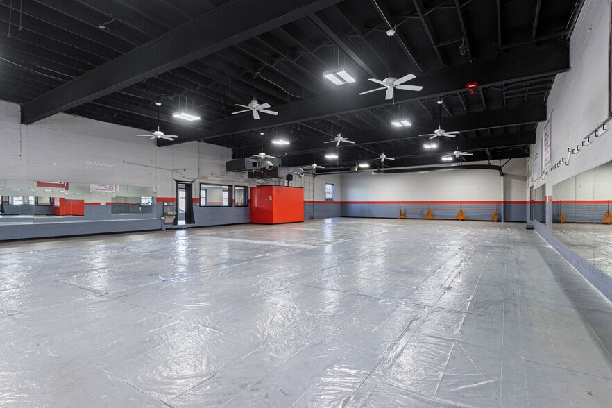 More Photos Of 3626 Winding Way, Newtown Square Warehouse For Sale