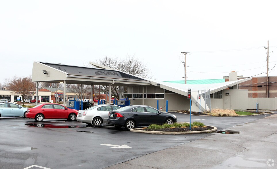 More Photos Of 7112 E Main St, Reynoldsburg Bank For Sale