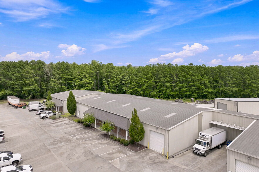 More Photos Of 1655 Oakbrook Dr, Gainesville Flex For Lease