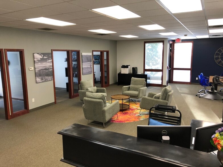 More Photos Of 60 Office Park Way, Pittsford Office Residential For Lease