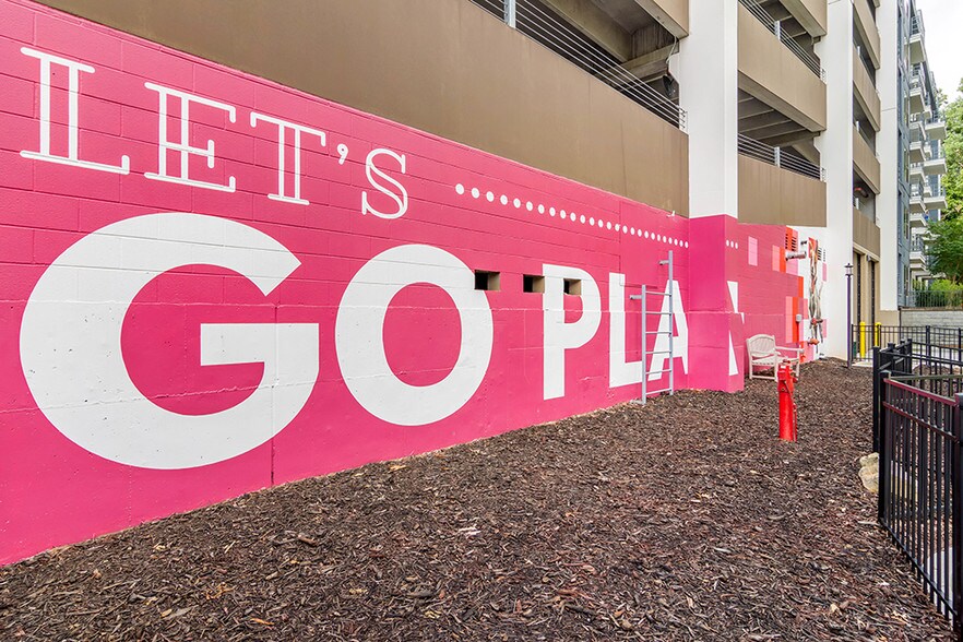 More Photos Of 111 Glenridge Point Pky NE, Sandy Springs Apartments For Lease