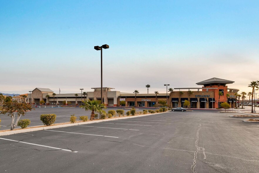 More Photos Of 820 S Rampart Blvd, Las Vegas Storefront For Lease